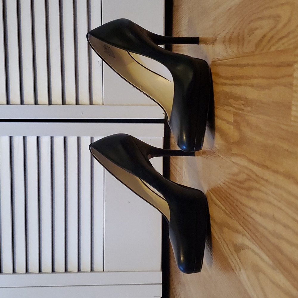 Nine West women's high heel pumps